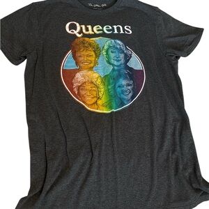 Queens Graphic T-Shirt